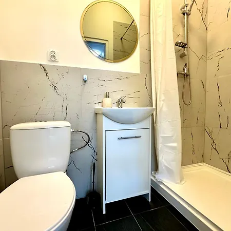 Apartment Iv